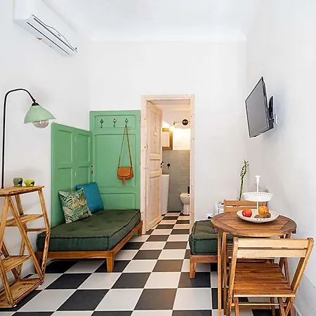 A Calata Πανσιόν Νότο
